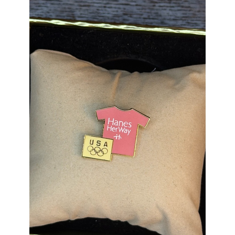Vintage Hanes Her Way USA Olympics Enamel Pin Pink T-Shirt Gold Tone Logo